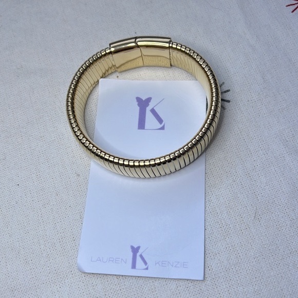 Lauren Kenzie Gold Band Bracelet *NEW* - Picture 4 of 10